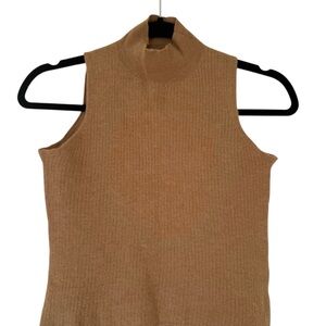 Halston Sleeveless 100% Fine Merino Wool Turtleneck Sweater Size M